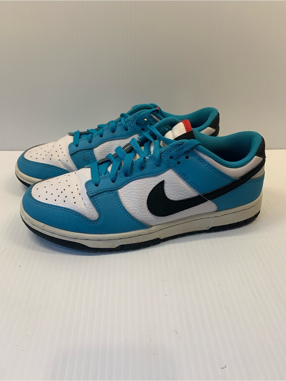 Nike Men's Low Top Sneakers in Teal, White & Black